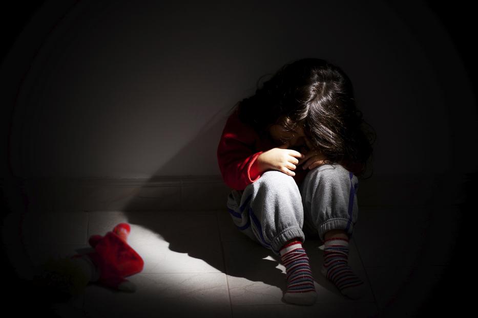 Pedofil rabolt el egy öt éves kislányt / fotó: Thinkstock