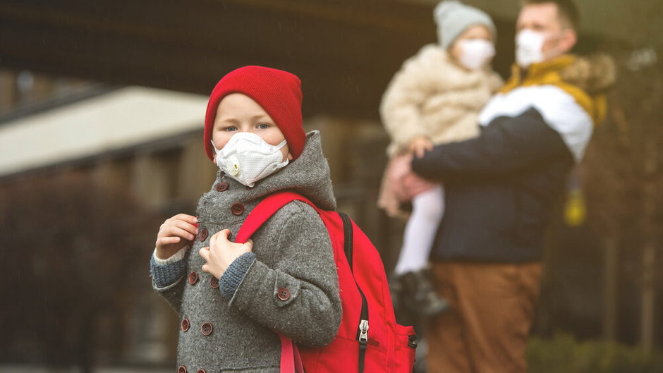 Dzieci są częstą przyczyną rozpoczęcia lokalnej walki rodziców o czyste powietrze, zdjęcie ilustracyjne