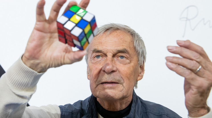 Rubik Ernő 1975-ben találta fel a kockát, de csak 1978-ban kezdődött a gyártása./ Fotó: Northfoto