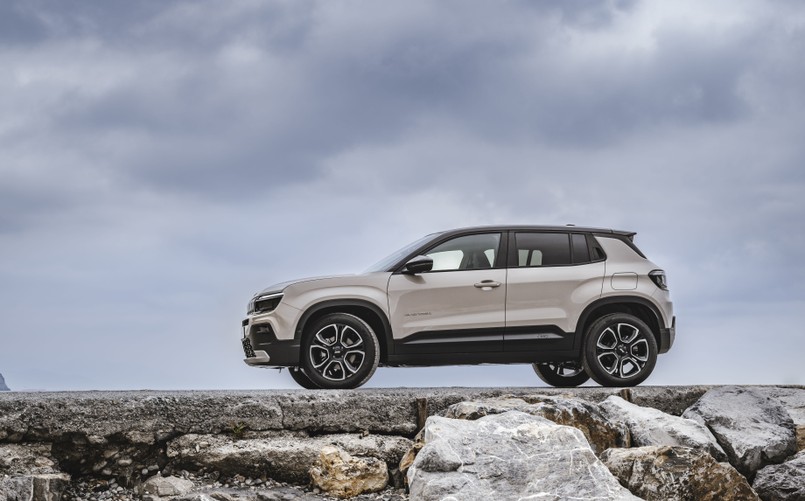 Nowy Jeep Avenger e-Hybrid: niby tylko mHEV, a i ile potrafi