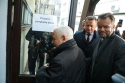 Gorąco w PiS. Pilne zebranie kierownictwa partii