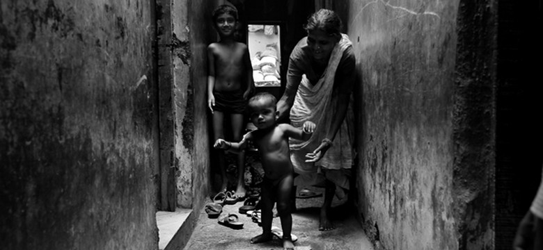 Polski fotograf zamieszkał w slumsach. Uchwycił niezwykłe momenty