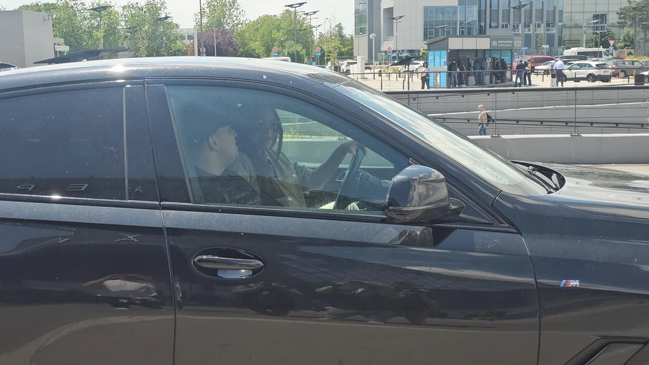 Uroš Živković, aerodrom