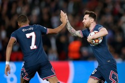 Liga Mistrzów: Rollercoaster Griezmanna, Messi bohaterem PSG [WYNIKI I TABELE]