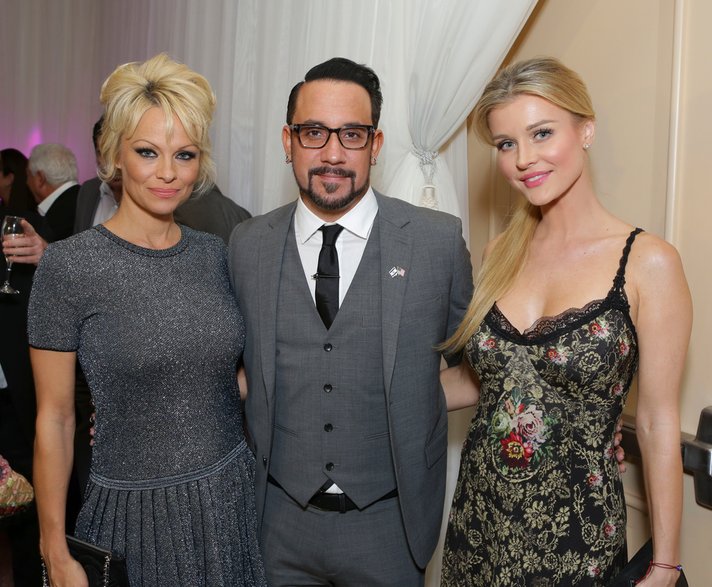 Pamela Anderson, A.J. McLean i Joanna Krupa podczas gali "Friends Of The Israel Defense Forces" w 2014 r.