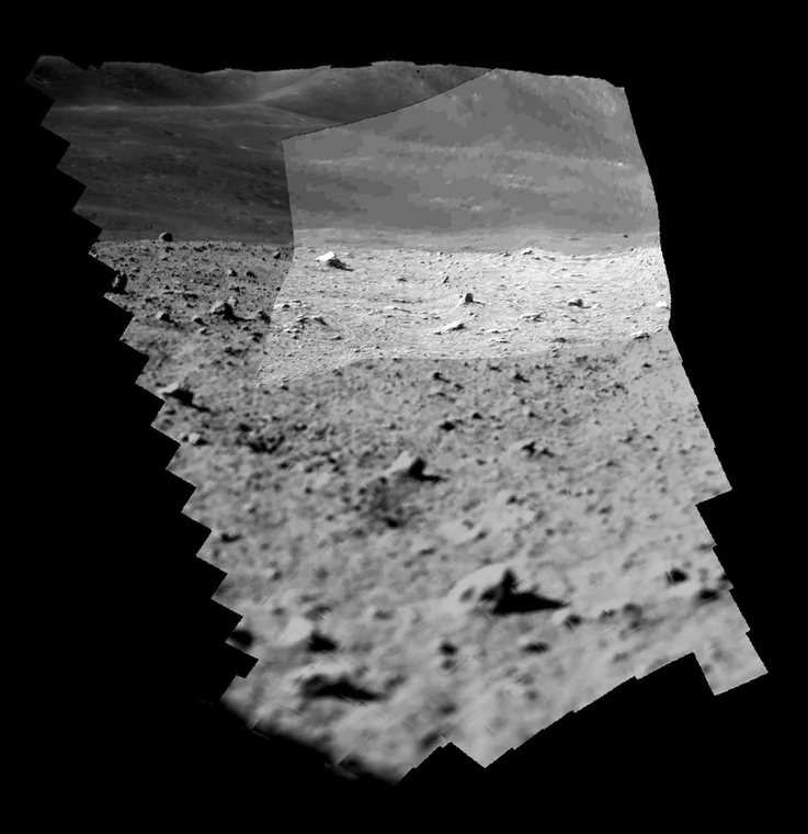 Zdjęcia powierzchni Księżyca