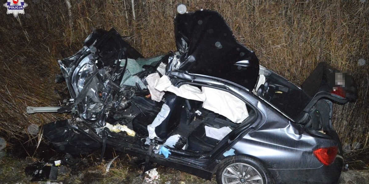 Młody kierowca bmw zginął w wypadku na dk12.