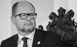 Sprawca zamachu na prezydenta Gdańska usłyszał zarzut zabójstwa