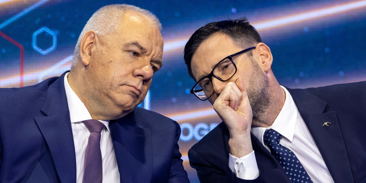 Minister Aktywów Państwowych Jacek Sasin i prezes Orlenu Daniel Obajtek