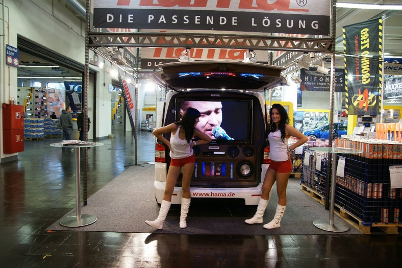 Essen Motor Show 2009: gorące dziewczyny i szybkie maszyny