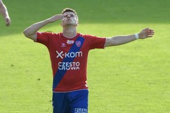 Pięć bramek i emocje. Arka walczyła, ale to Raków wygrywa