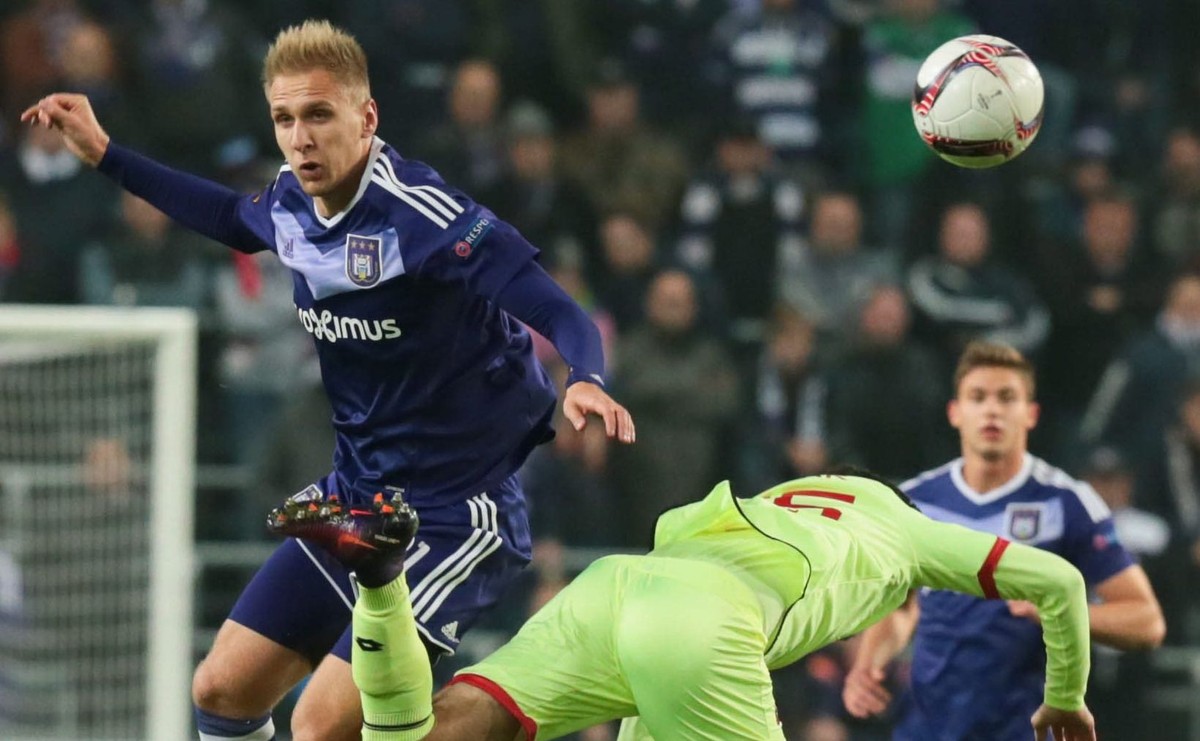 Liga Europy: Dwa gole Teodorczyka, porażka Manchesteru United