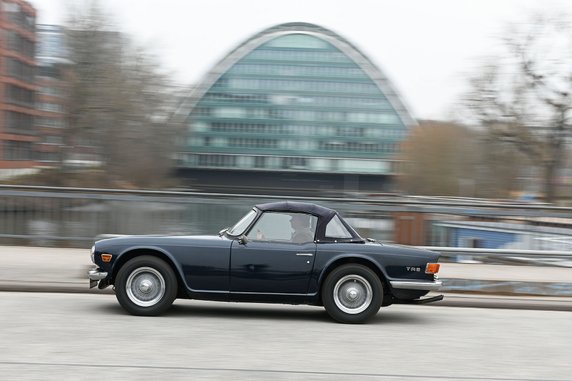 Triumph TR6 PI - 9,9 l/100 km