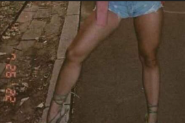 Srbin ostavio komentar DEVOJCI KOJU MUVA ispod OVE fotke, a onda se UKLJUČILA NJEGOVA MAMA i nastala je HAVARIJA: Napisala 9 REČI, izblamirala ga za ceo život!