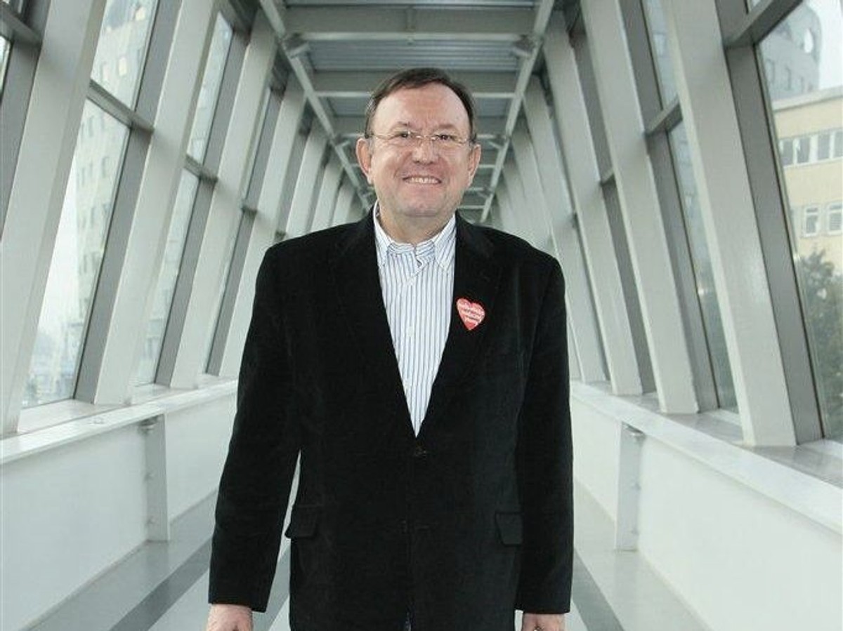 Znany aktor chce uczcić pamięć ojca. W jaki sposób?