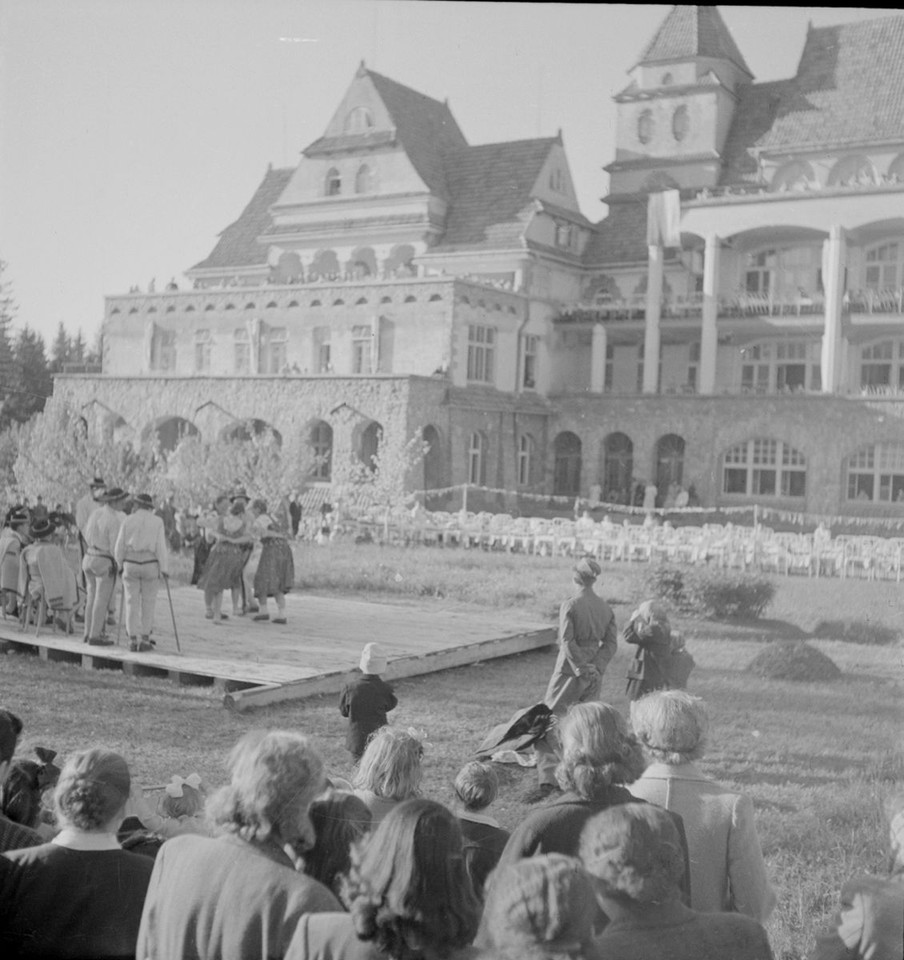   Dzień dziecka w KBK (Państwowe Sanatorium Dziecięce Gruźlicy Kostno-Stawowej im. J. Zeylanda) w Zakopanem. Rok 1959