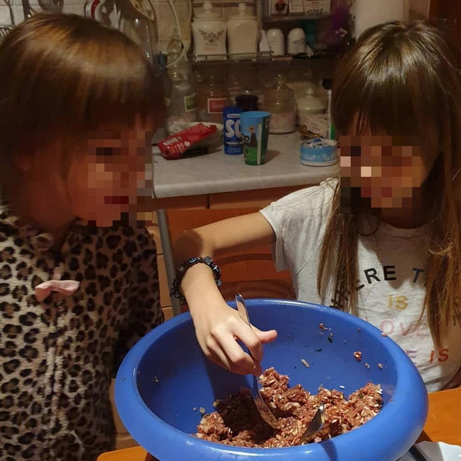 Neda Ukraden, unuke spremaju sarmu