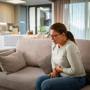 Puffadás, hasfájás, gyomorégés, székrekedés - hepatológus vagy gasztroenterológus tud segíteni?