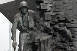 Rocznica Powstania Warszawskiego. W stolicy odbędą się "spotkania pamięci"