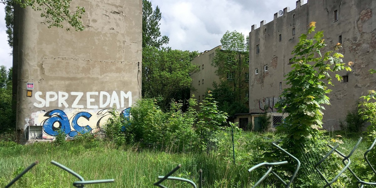 Dziennik przypomina, iż osoby, które chcą skorzystać z ulgi mieszkaniowej, mają od 1 stycznia 2019 roku trzy lata na inwestycję. Wcześniej były to dwa lata. 