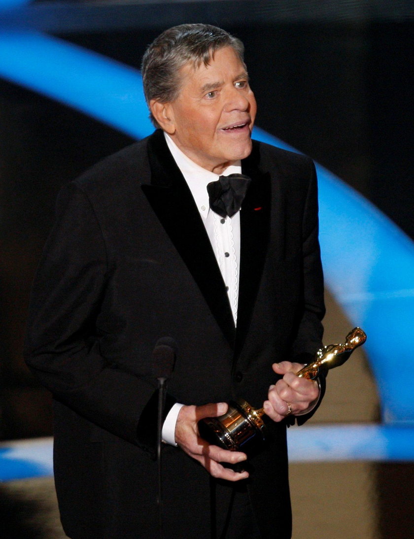 FILE PHOTO: Jerry Lewis holds the Jean Hersholt Humanitarian Award during the 81st Academy Awards in