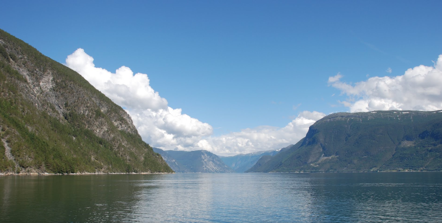 Pierwszy tunel ma być zbudowany w ciągu około dziewięciu lat. Cały system tuneli ma powstać do 2035 r. Inwestycja będzie kosztowała 25 mld dol. 

fot. Google Earth