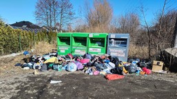 tak wygląda „segregacja” tekstyliów w praktyce. za daleko do pszok, dz
