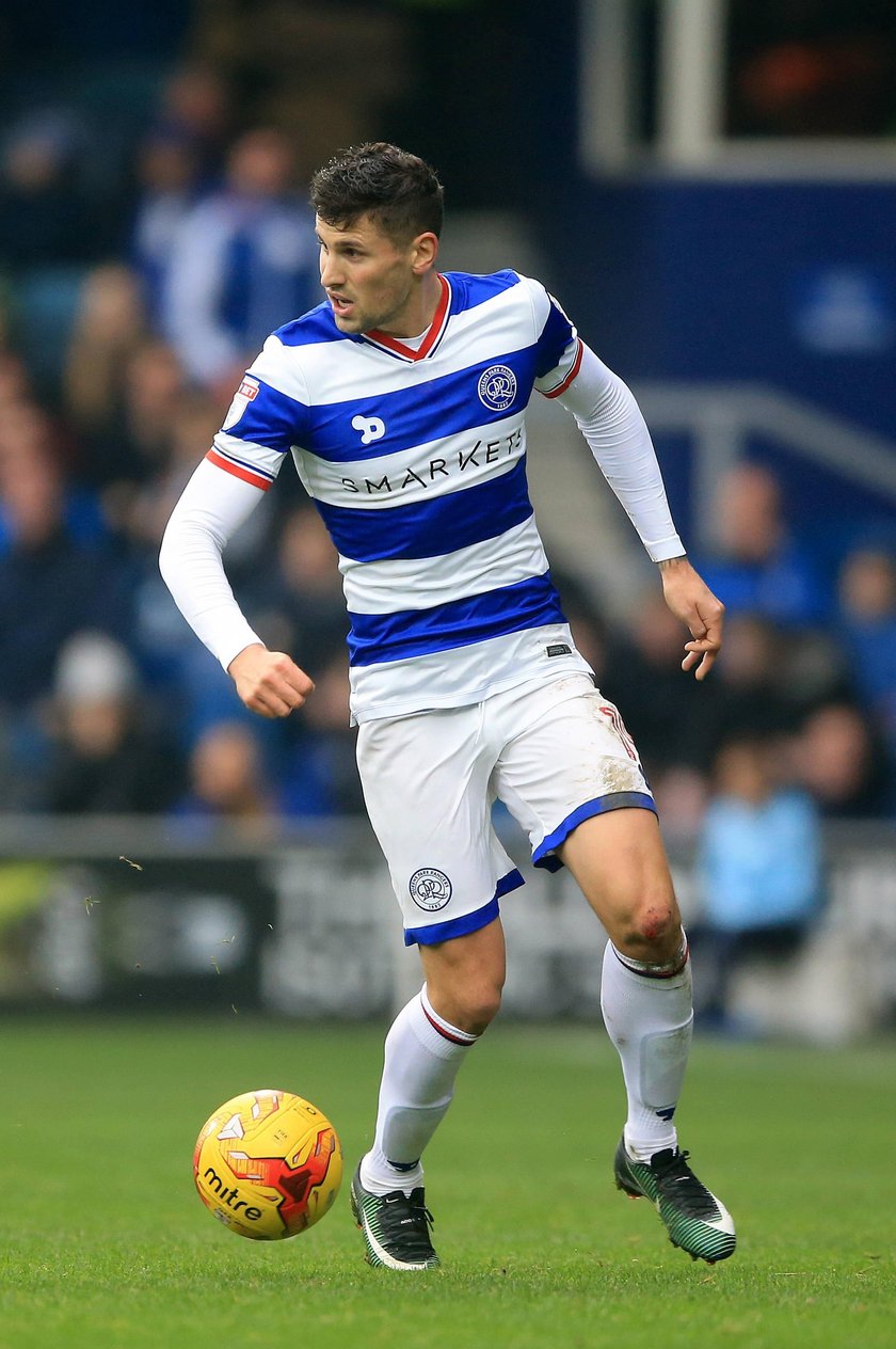 Queens Park Rangers v Aston Villa - Sky Bet Championship - Loftus Road