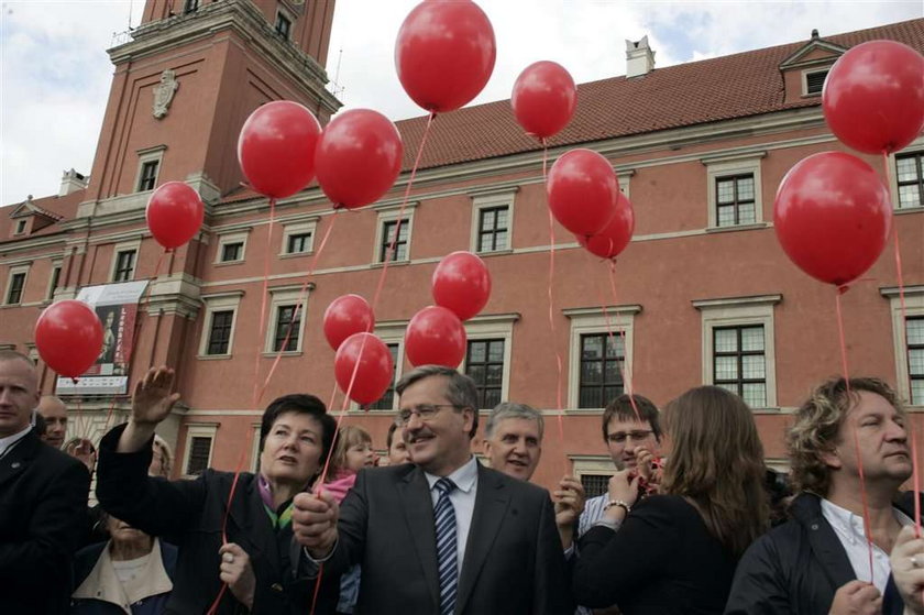 Janiak pokazał włosy na klacie! Fuj! FOTO