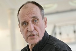 Kukiz nie gryzie się w język. "Bandyckie szczucie... kreatury w białych koszulach"