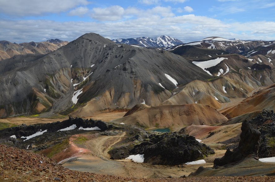 Panorama z wulkanu Brennisteinsalda. Doskonale widać wulkan Bláhnjúkur, Islandia.