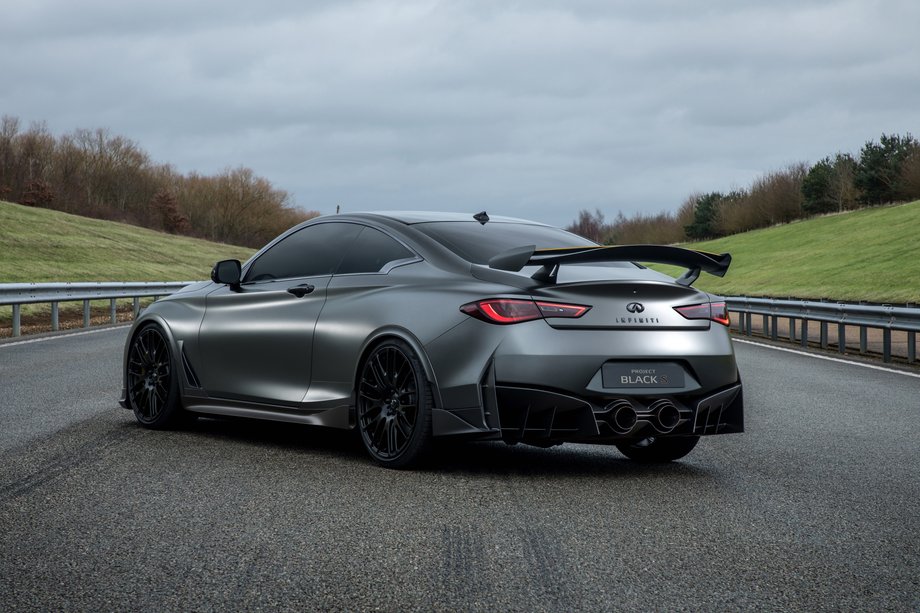 Infiniti Q60 Project Black S dual-hybrid 