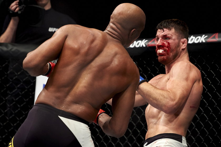 Anderson Silva przegrał z Michaelem Bispingiem po brutalnej walce na UFC w Londynie