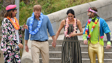 Harry i Meghan boso na australijskiej plaży