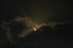 Atak rakietowy na Izrael. Netanjahu: Iran popełnił wielki błąd i za to zapłaci