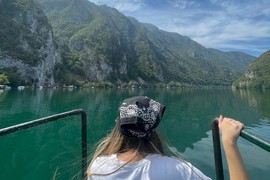 Ovo jezero je jedno od NAJLEPŠIH prirodnih dragulja! Zovu ga SRPSKI MALDIVI i priroda je zaista NESTVARNA - a onda usred ove lepote ugledate NAJUŽASNIJI prizor na svetu