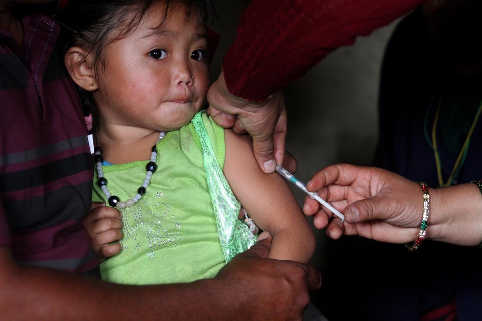 Wpłać pieniądze na szczepionki dla dzieci w Nepalu na unicef.pl/nepal DZIĘKUJEMY!