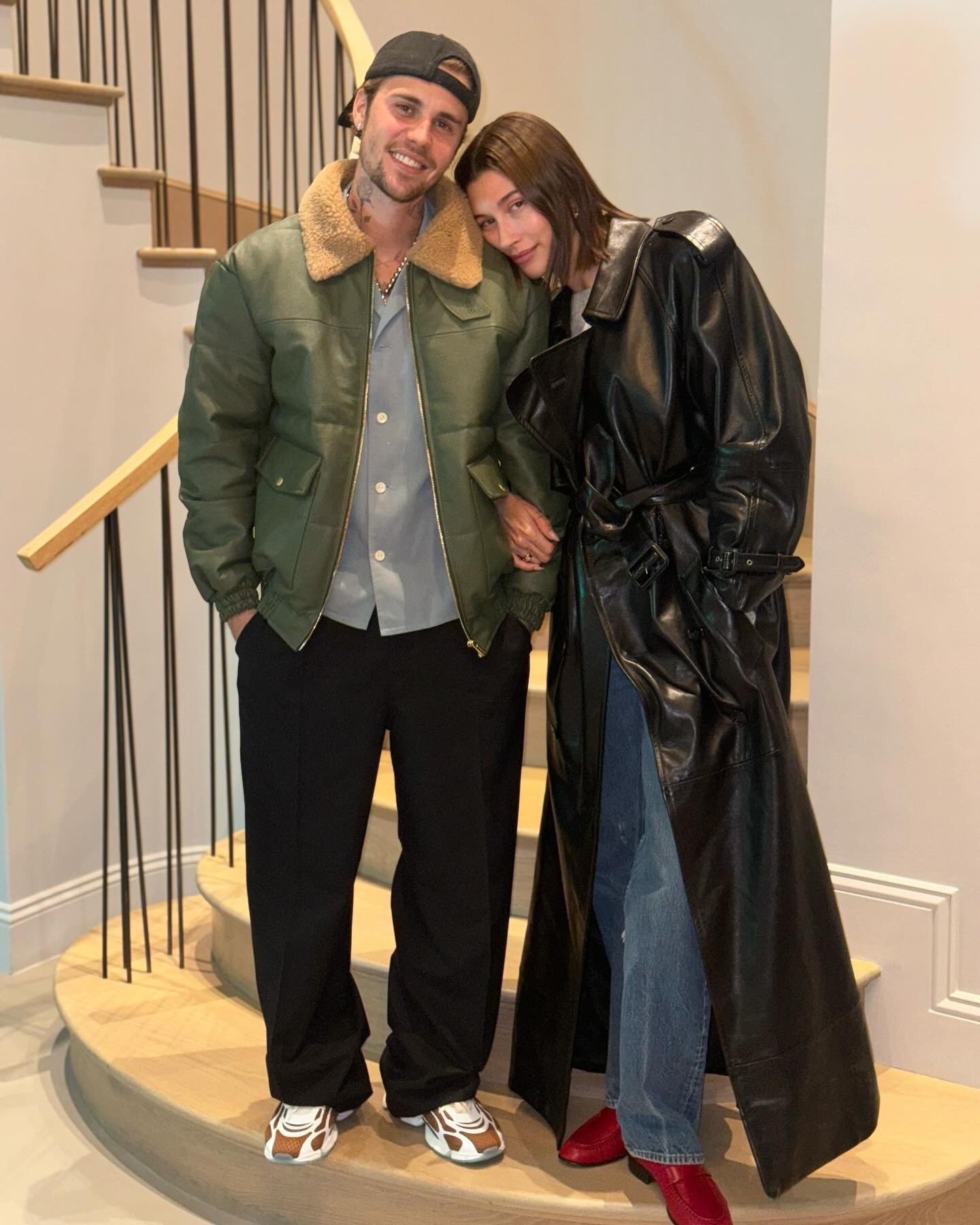 Spevák Justin Bieber a jeho manželka, modelka Hailey Bieber.