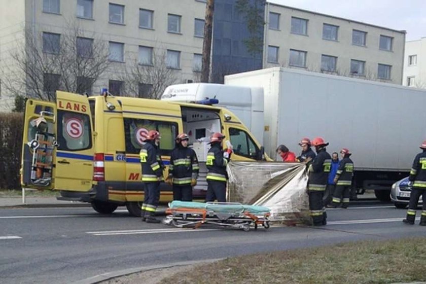 15-latka szła do szkoły, zginęła pod kołami tira!