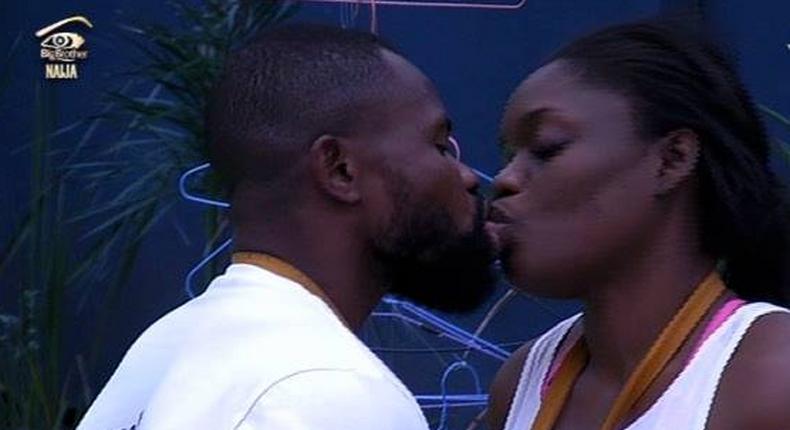 Bisola and Kemen's kiss 