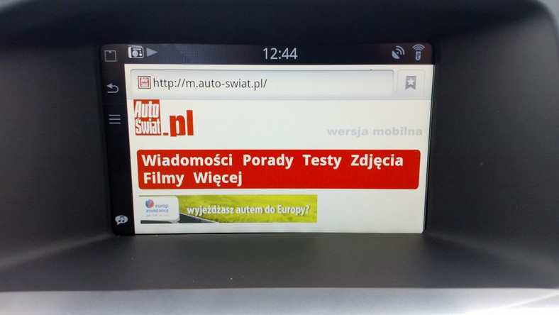 Strona internetowa auto-swiat.pl od razu ładowana jest w wersji mobilnej. Na szczęście można przełączyć się na pełną wersję naszego serwisu.