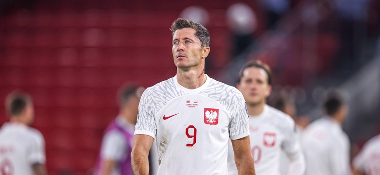 Robert Lewandowski jako postać tragiczna. Robinson Kruzoe polskiej piłki [FELIETON]