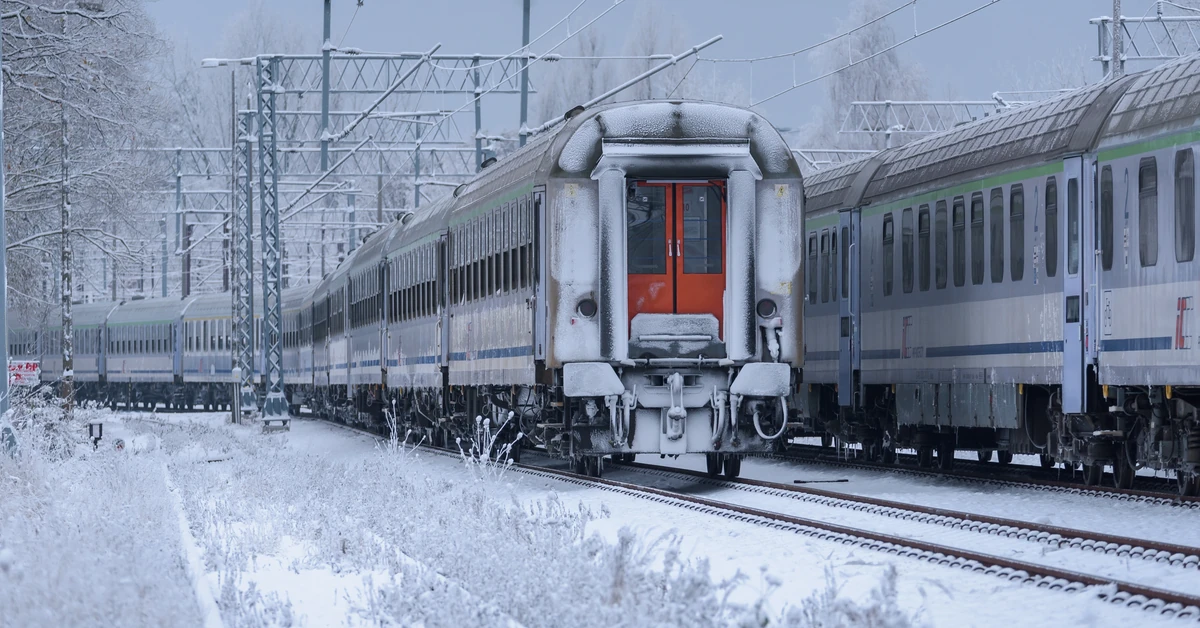 Pasażerowie uwięzieni w pociągu koło Nidzicy. Wstrzymany ruch