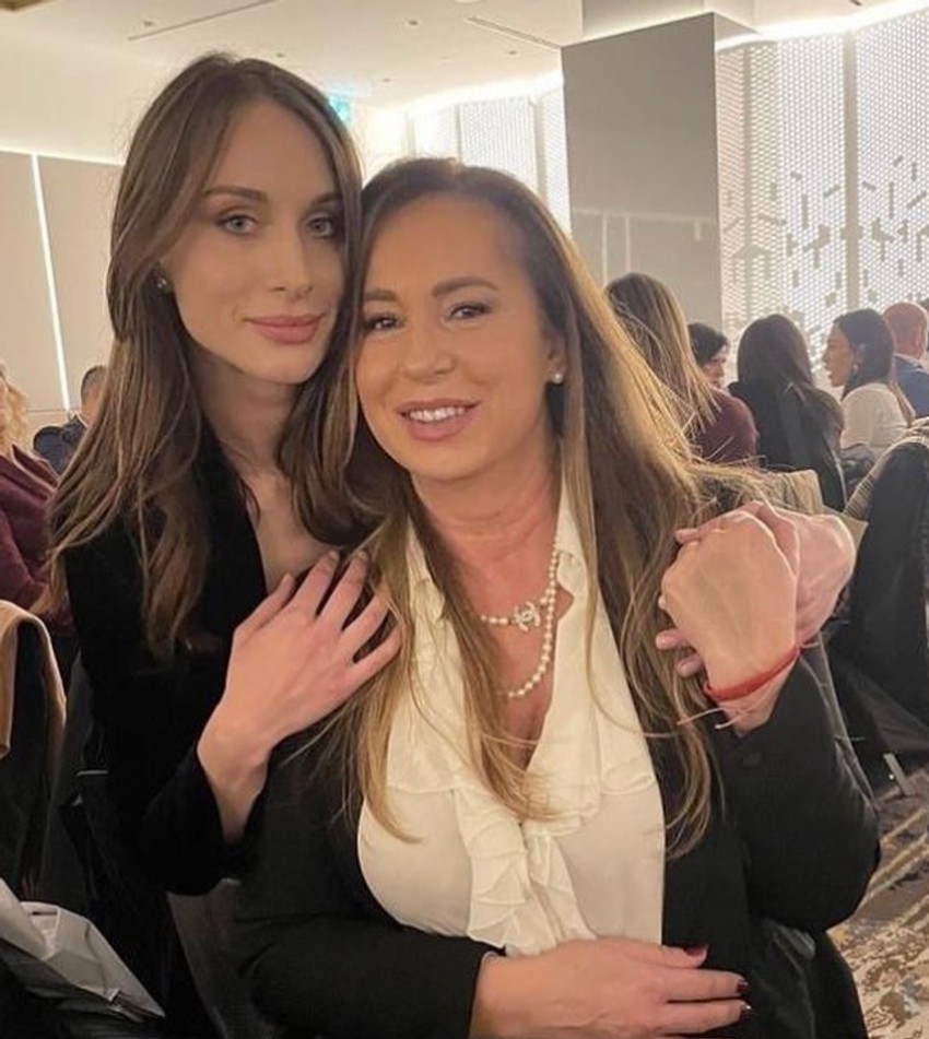 Iva sa majkom Zoricom