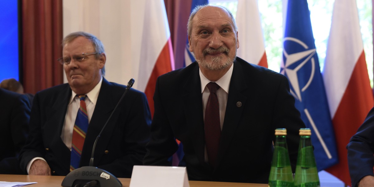 antoni macierewicz konferencja w sprawie katastrofy smoleńskiej