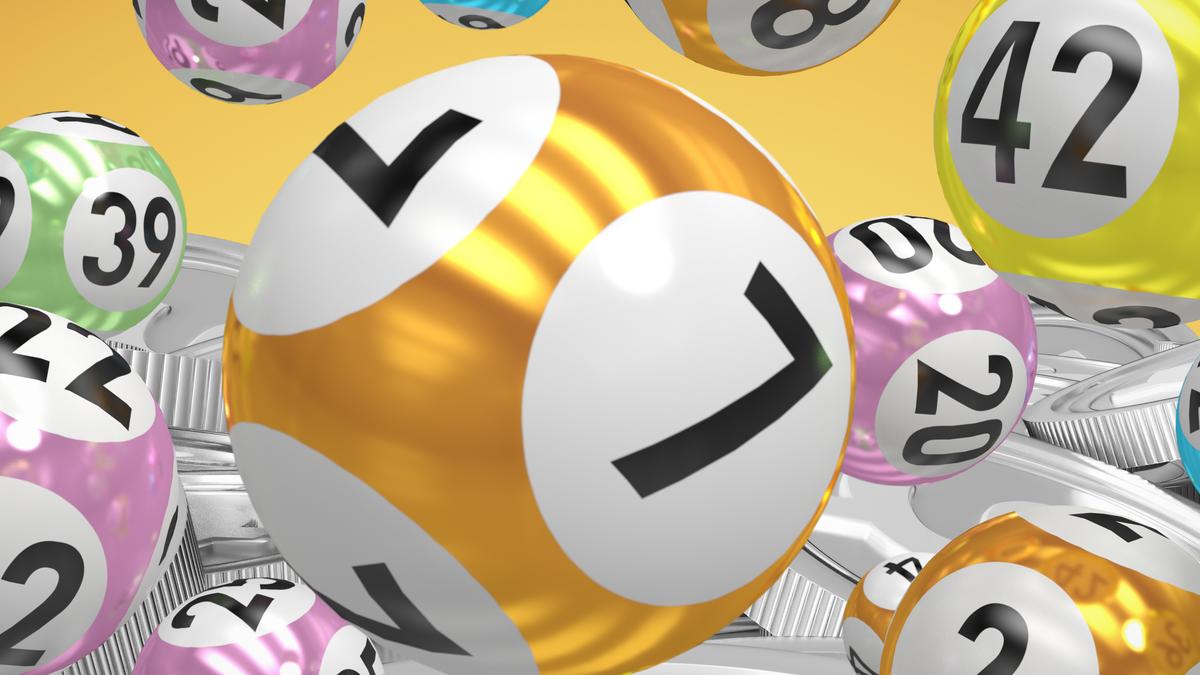 Kihúzták a hatos lottó nyerőszámait, új milliomosa van az országnak - Blikk