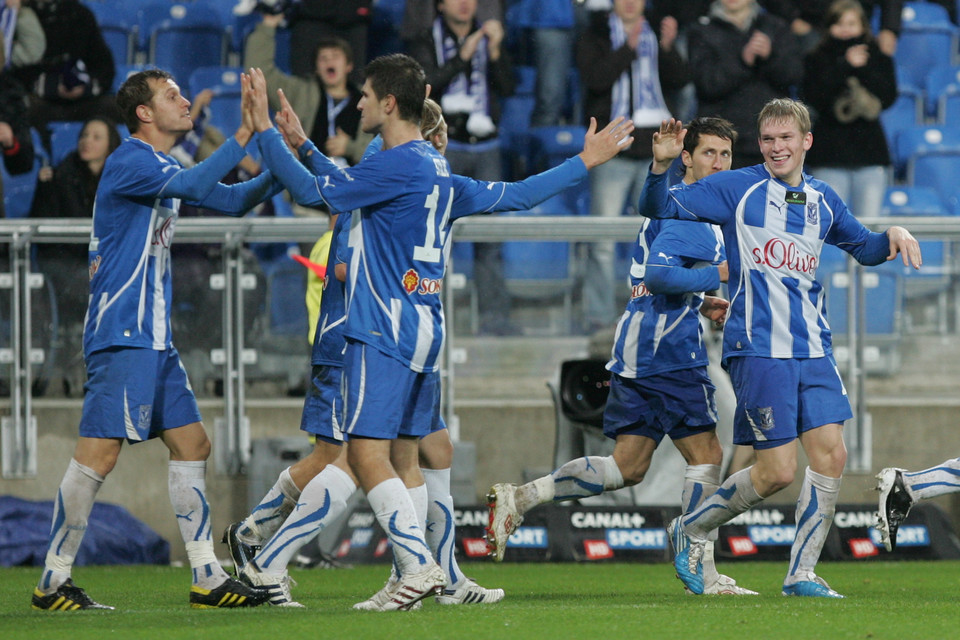 PIŁKA NOŻNA LIGA POLSKA LECH POZNAŃ KONTRA LECHIA GDAŃSK