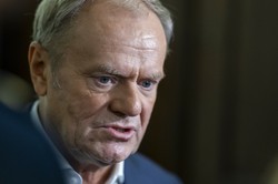 Tusk uderzył w Kaczyńskiego. Mocne słowa o "podpalaczu z Żoliborza"