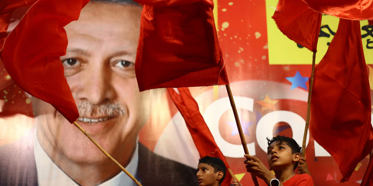 Recep Tayyip Erdogan zwycięzył w drugiej turze wyborów prezydenckich w Turcji. 