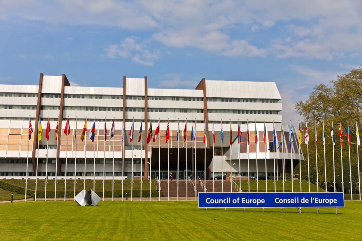 Delegacje Polski i 6 innych państw opuściły obrady Zgromadzenia Parlamentarnego Rady Europy. "Bezwarunkowe włączenie delegatów Rosji"
